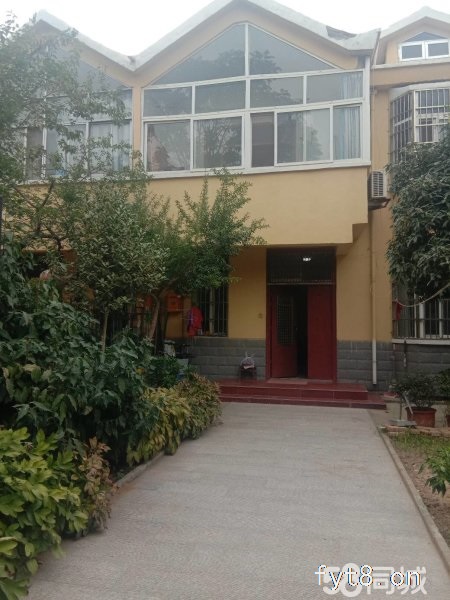 顺和小区联排别墅有院子80平左右业主诚心出售低于市场价10万